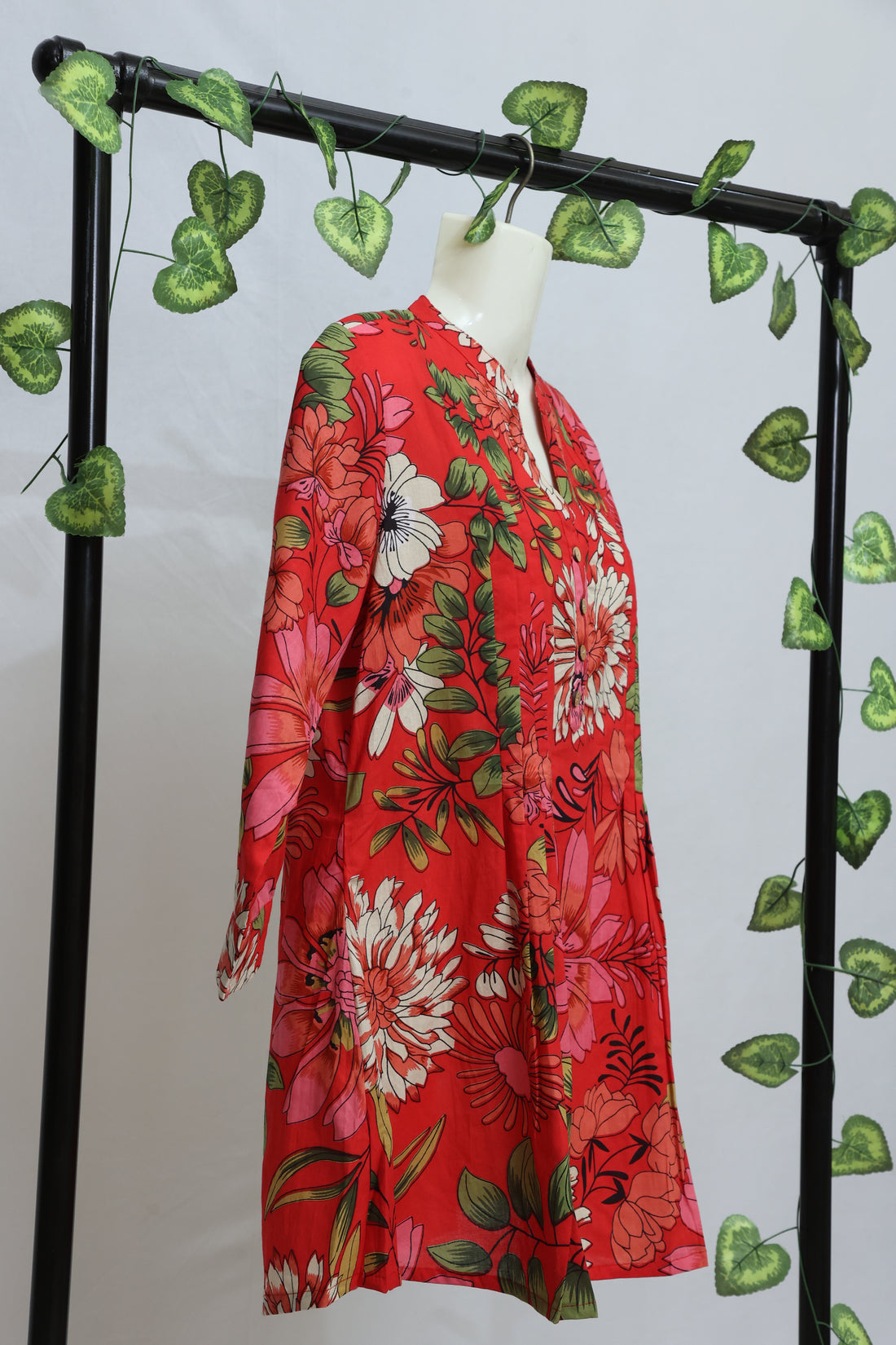 Red Kurti