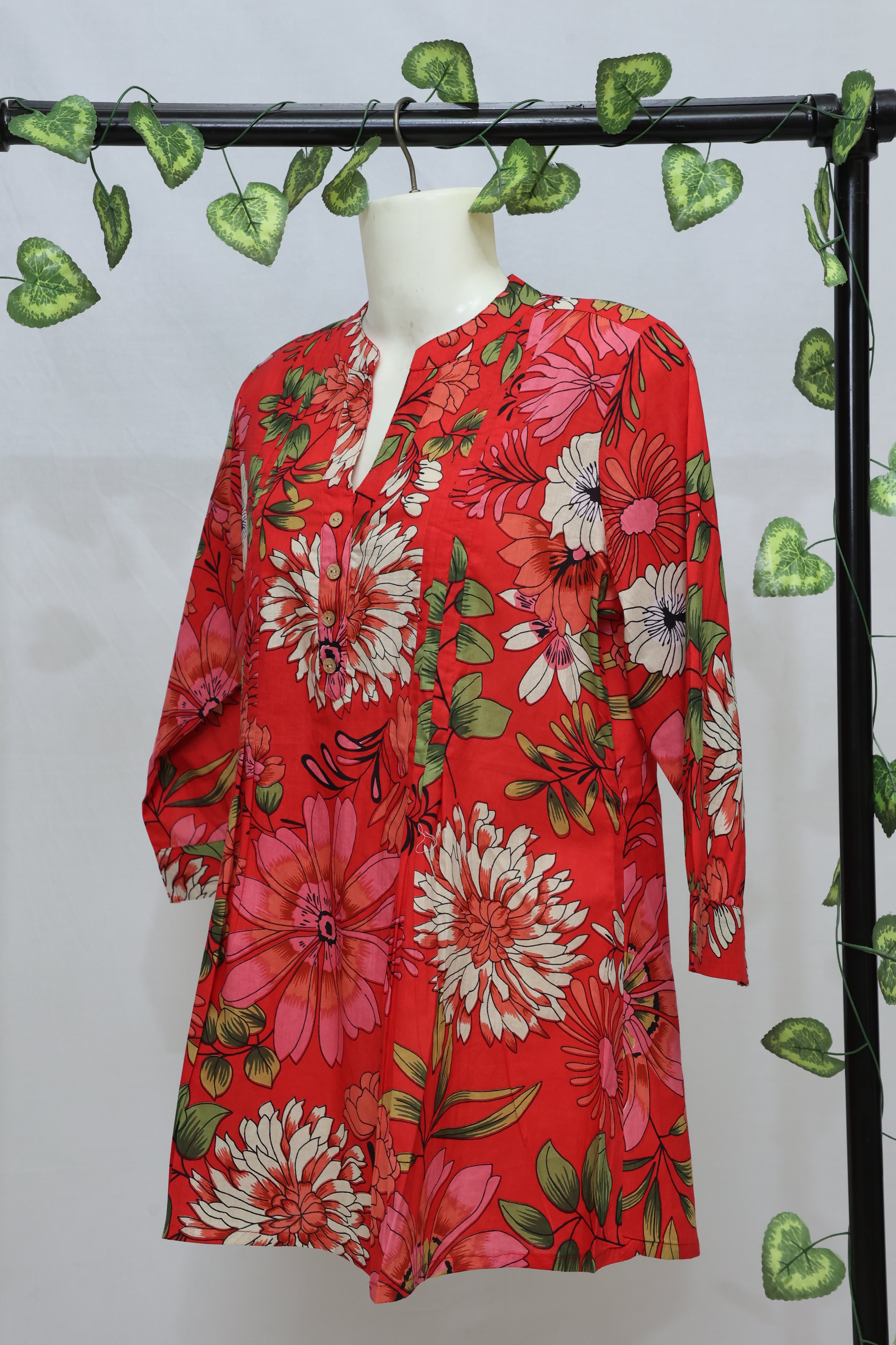 Red Kurti