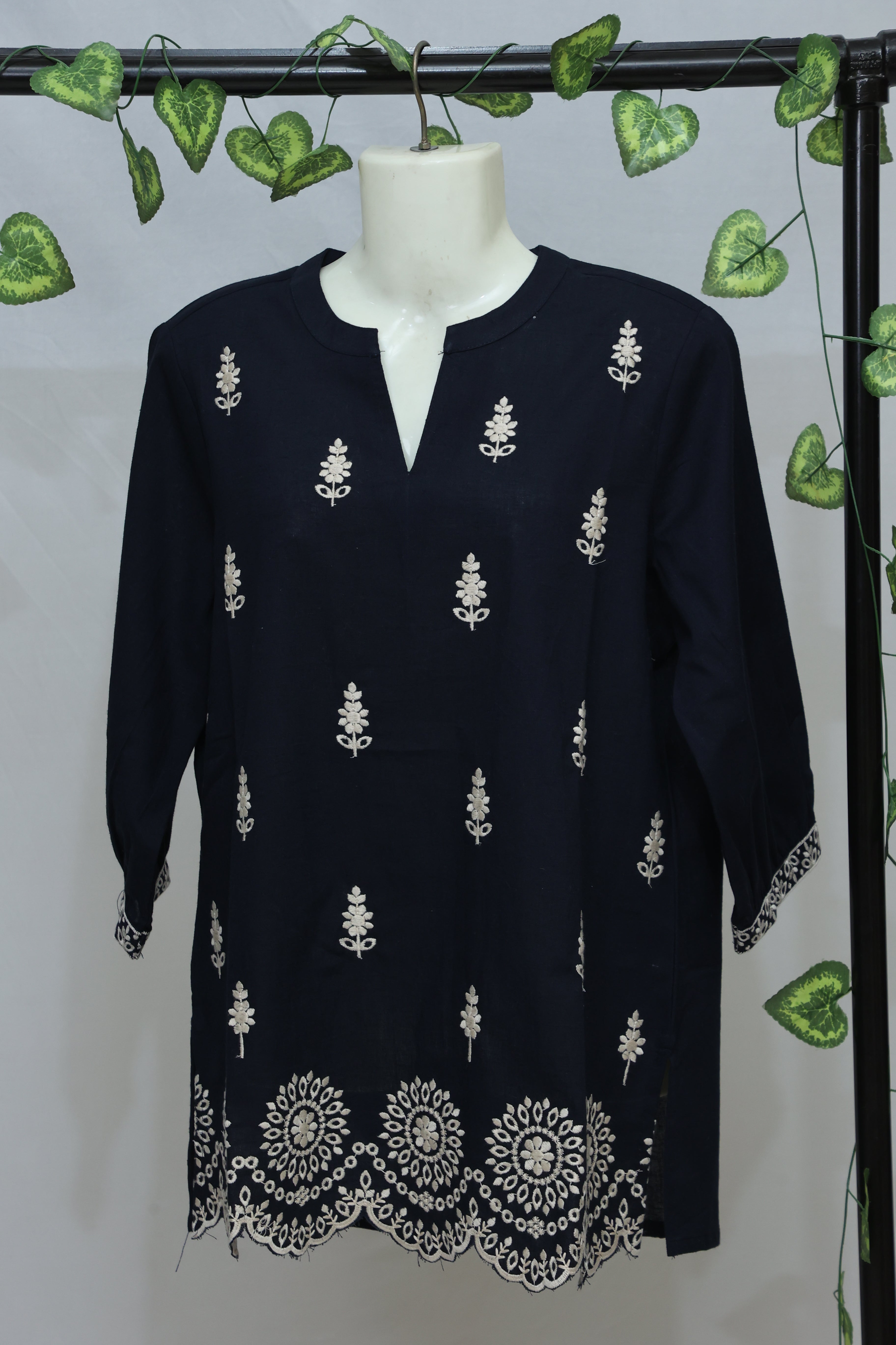 Black Kurti