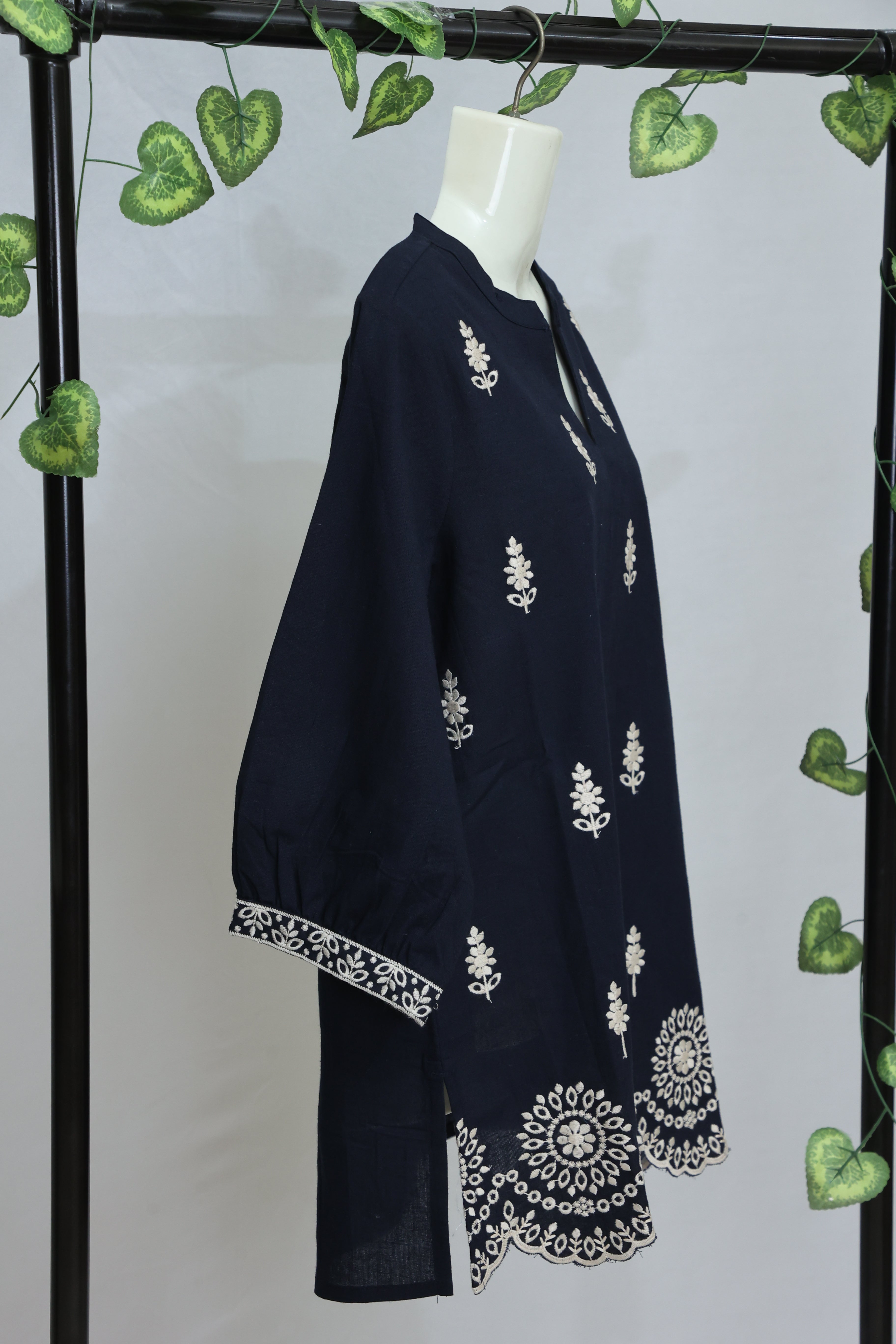 Black Kurti