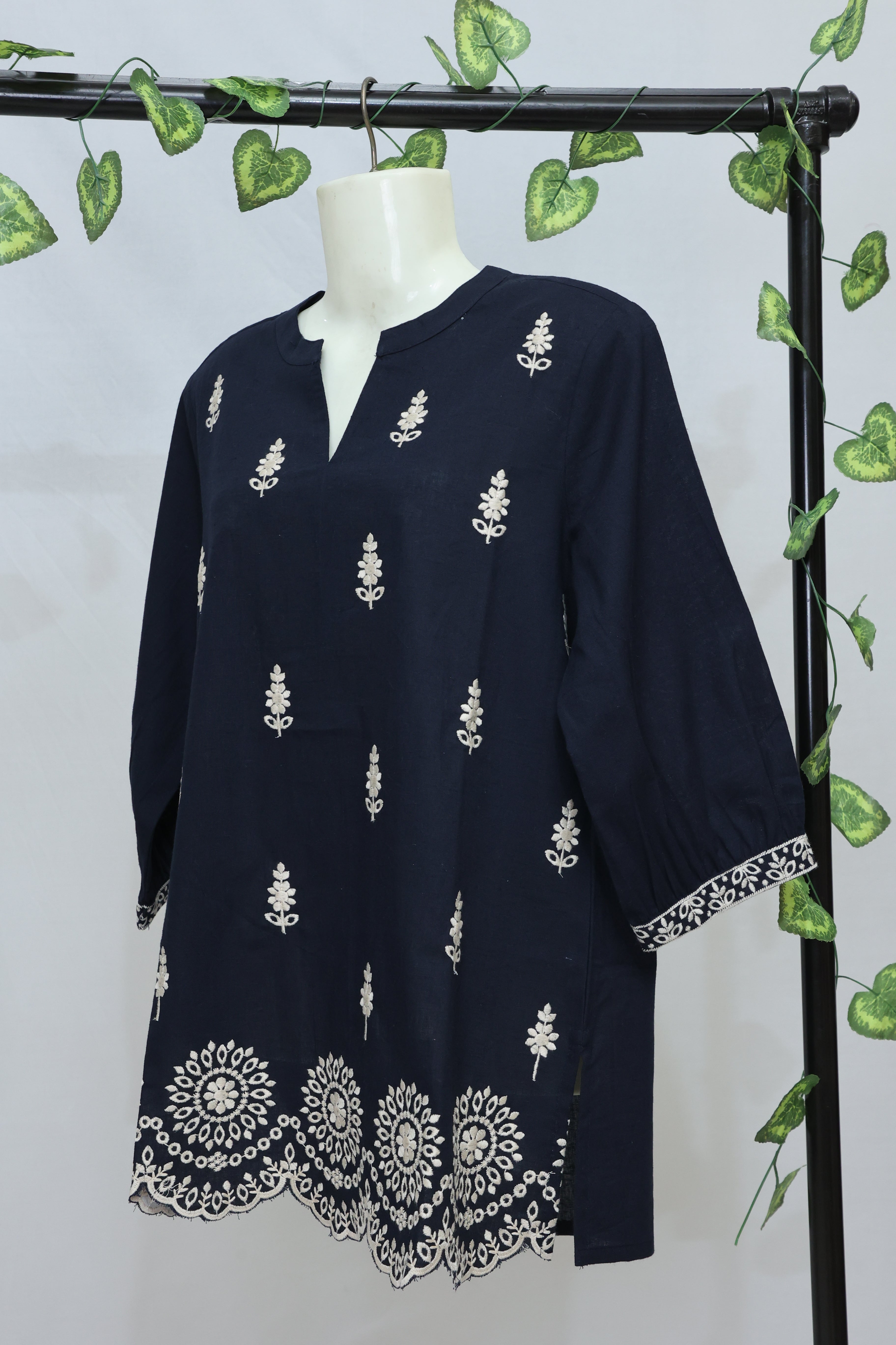 Black Kurti